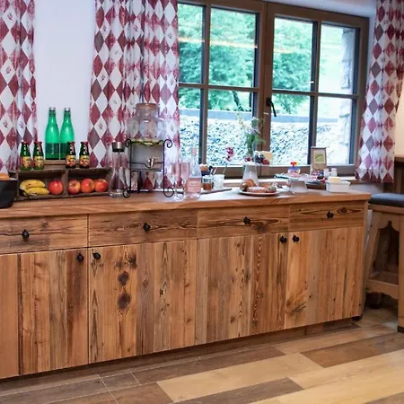 Cupids New Chalet