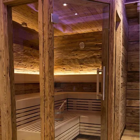 Cupids New Chalet *