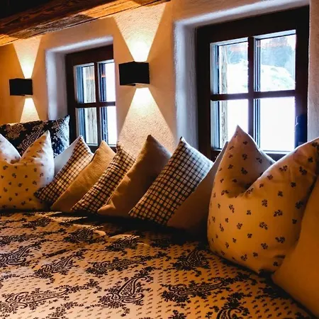 Cupids New Chalet *